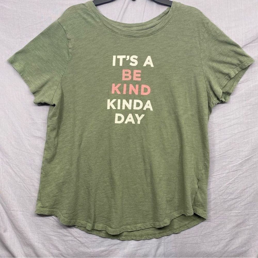 Old Navy T-Shirt Quote "It's A Be Kind Kinda Day" Green Women Size | L